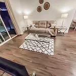 2 Bedroom Condo in Universal City LA